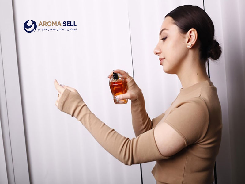 ماندگاری عطر با وازلین